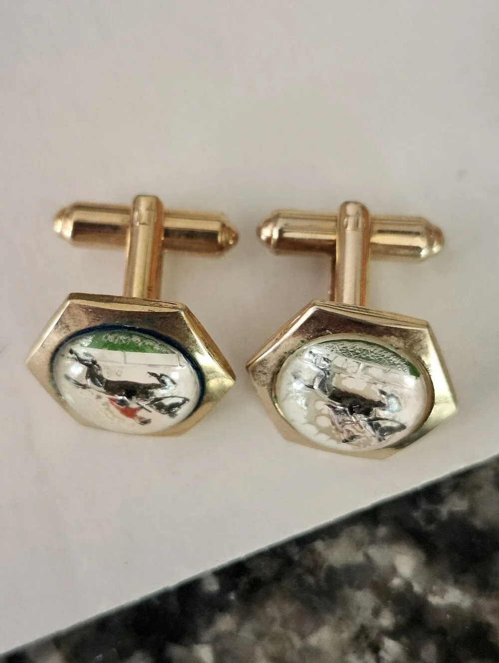 Vtg Mr. Tara Gold-Tone Horse Racing Cufflinks and Tie Clip Set-brown & Green